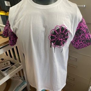 Preowned “Fresh Laundry” Street Legend T-Shirt. 2XL. Short Sleeve. Check Pics